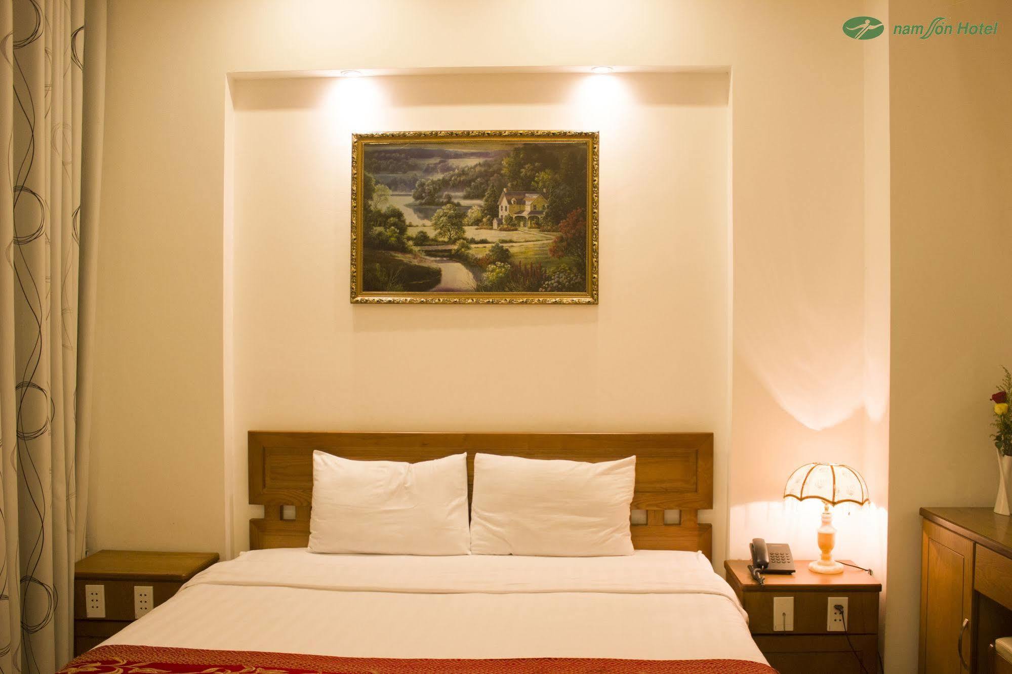 Nam Son Hotel Хошимин Екстериор снимка