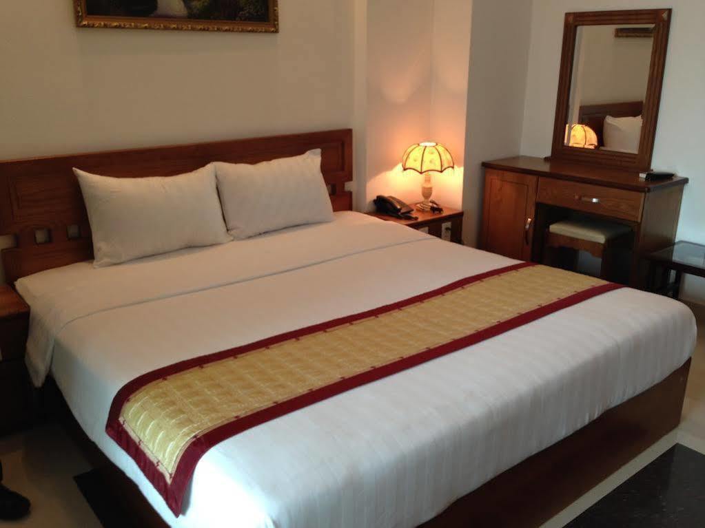 Nam Son Hotel Хошимин Екстериор снимка